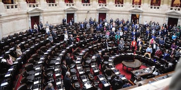 Sin haber sancionado ninguna ley, el Congreso concluye hoy las sesiones extraordinarias.