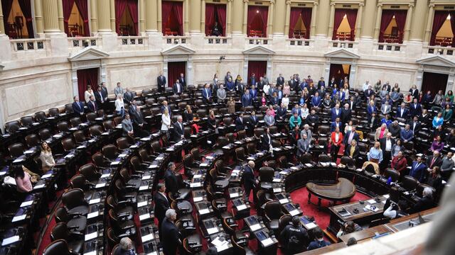 Sin haber sancionado ninguna ley, el Congreso concluye hoy las sesiones extraordinarias.