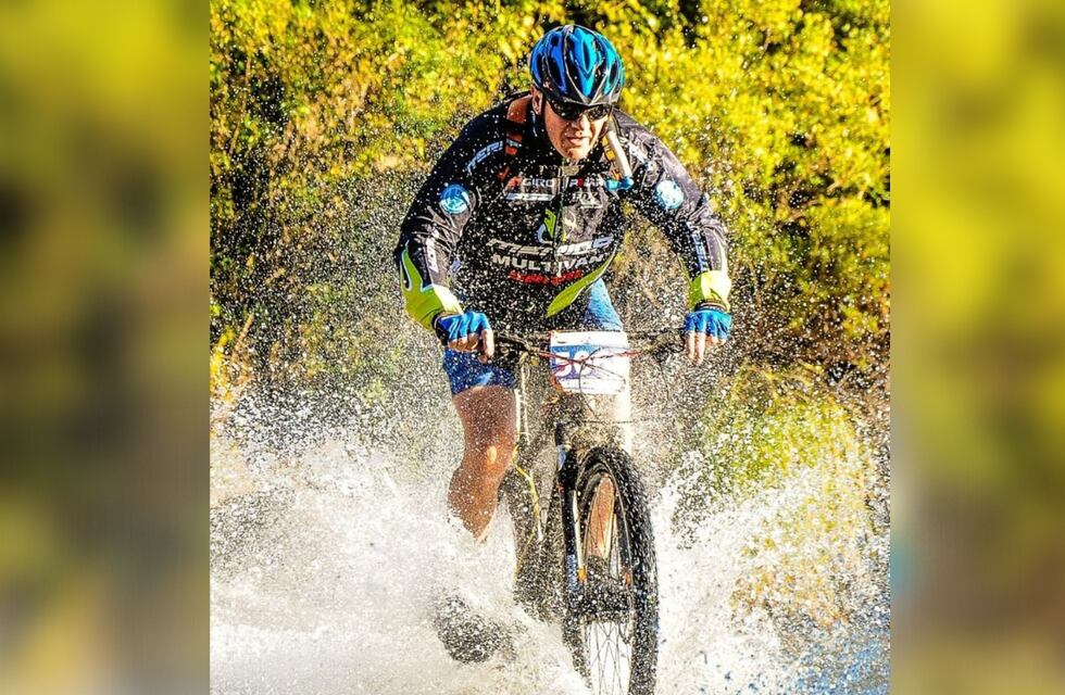Gabriel, el aventurero jubilado que recorre la legendaria Ruta 40 en bicicleta de norte a sur