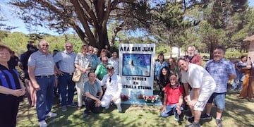 Se inauguró un monumento al ARA San Juan en el Faro de Claromecó (Foto RCC)