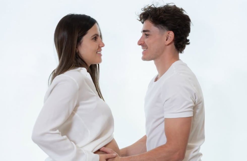 Julián Álvarez compartió la primera foto de su hijo con Emilia Ferrero