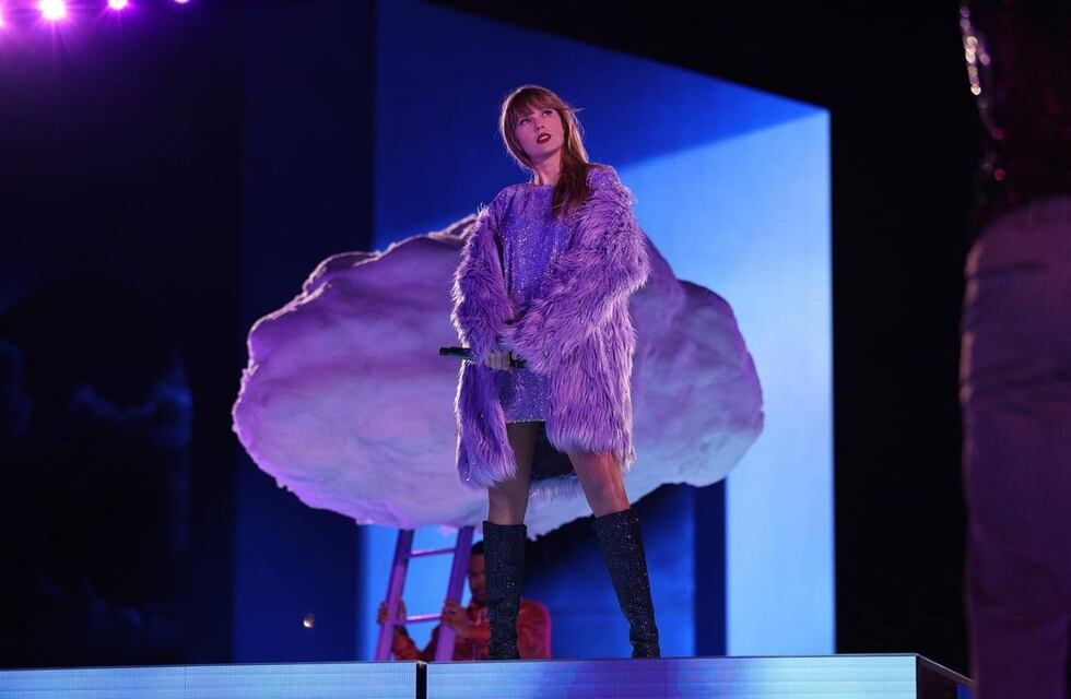 Le propuso matrimonio a su novia en un show de Taylor Swift y la reacción se hizo viral