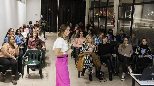 Exitosa charla motivacional “Creétela Mujer”