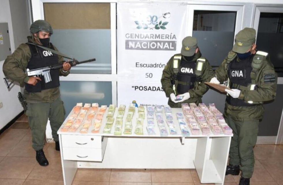 Partieron desde Leandro N. Alem con más de tres millones de pesos sin declarar