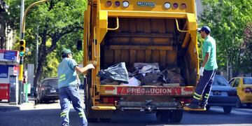 Uno por uno, la prestación de servicios a lo largo de la jornada. (Sergio Cejas/La Voz)