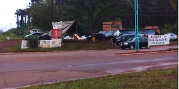 Corte de ruta en Puerto Piray complica el tránsito en la Ruta 12.