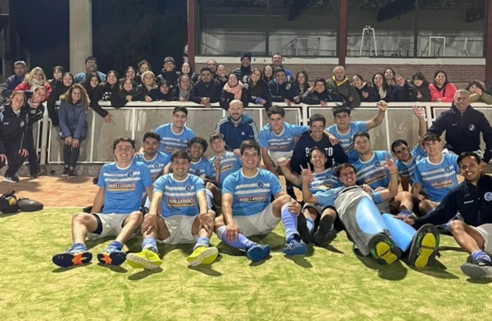 Hockey: Puerto Belgrano hace historia en Caballeros