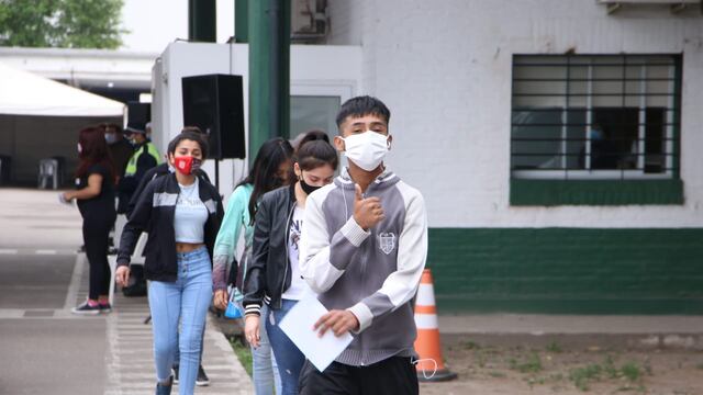 En Tucumán vacunarán a adolescentes de 15 años.