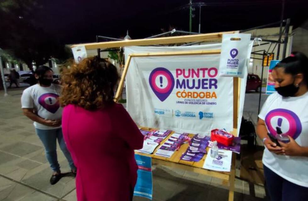 Punto mujer móvil en verano