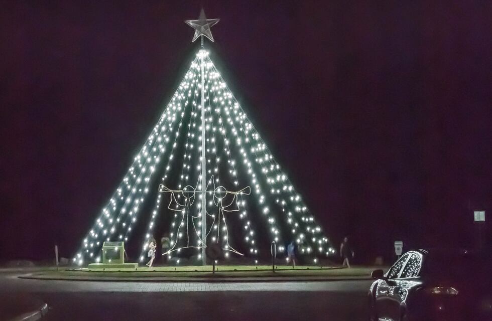 Camino a la navidad: Miramar, Marull y Balnearia encendieron sus arbolitos comunitarios