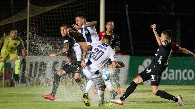 Después de un aguacero en Santa Fe, Talleres hizo lo suyo y ganó. No fue suficiente pero campañón igual.