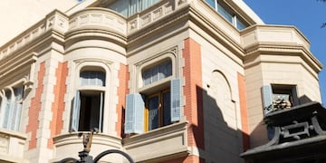 Cómo es el palacio del café que abrió en Córdoba.