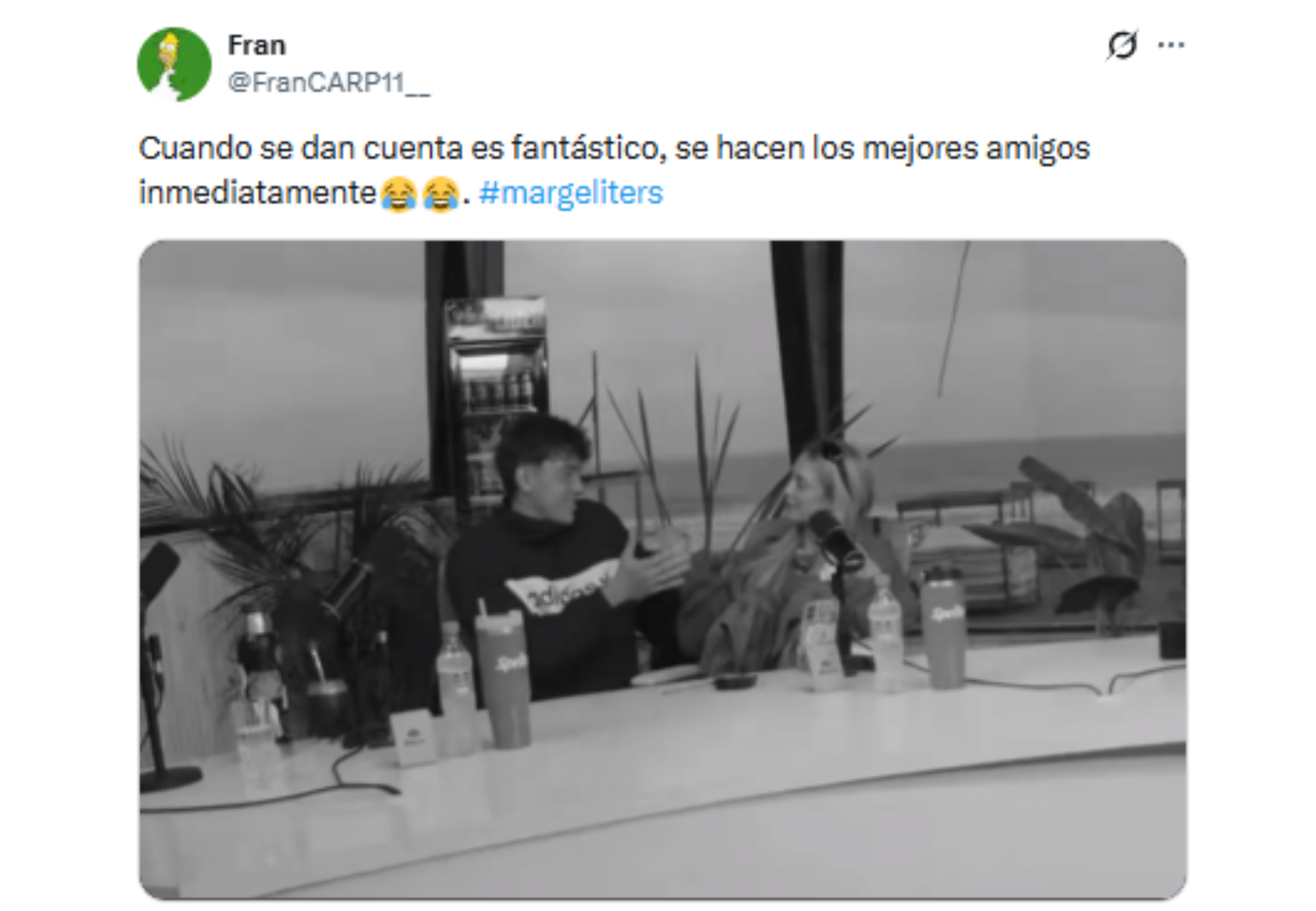 El momento fue captado por las cámaras.