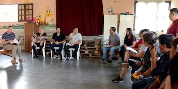 Funcionarios de la cartera de Seguridad provincial y del MPA se reunieron en la sede del CIARD de Alto Comedero con referentes vecinales de ese conglomerado.