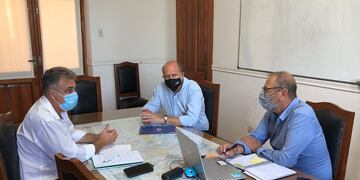 El intendente Luis Castellano, el ministro de la Gestión Pública, Marcos Corach y el gobernador Omar Perotti