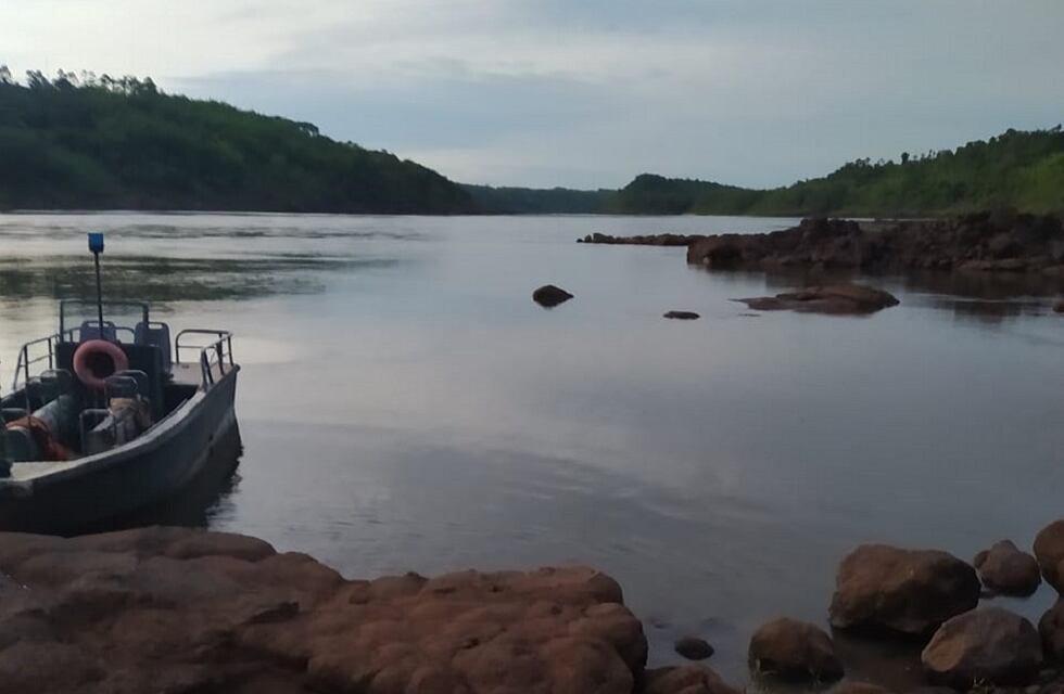 Tres hermanitos son buscados en el Río Paraná