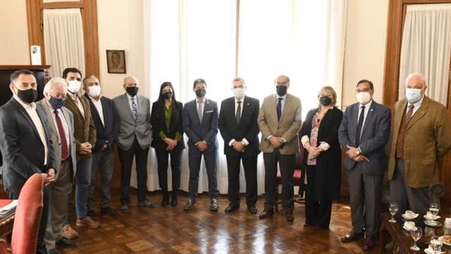 Jaldo se reunió con representantes del sector privado.