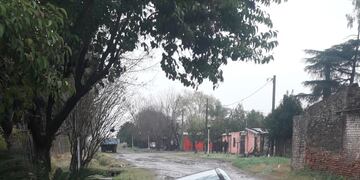 El barrio Talleres Nuevos de Pérez cada día más intransitable (Gisel Mercado)