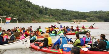Puerto Esperanza fue sede de la Travesía en Kayak