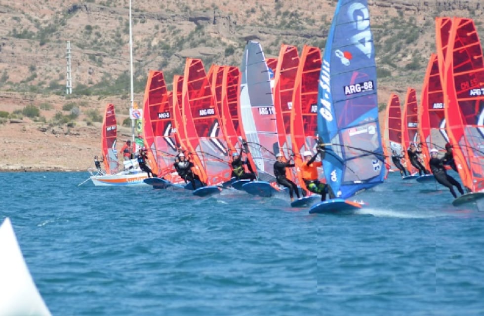 Windsurf Grand Prix de la República: copó Potrerillos y la clase IQ Foil voló sobre el dique