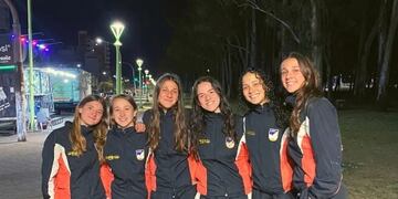 Florencia Carrascosa, Catalina Casamayor, Juana Gómez, Sofía y Milena Presti y Lucía Salmeri. Puntaltenses que integran la selección de Bahía Blanca sub 16