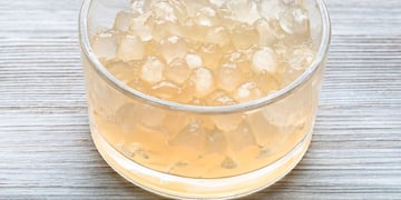 Cómo preparar la gelatina casera que reduce el dolor en las articulaciones