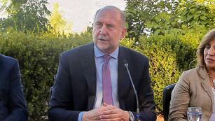El gobernador de Santa Fe, Omar Perotti, encabezó el acto de apertura de ofertas económicas para la ampliación del Acueducto Gran Rosario.