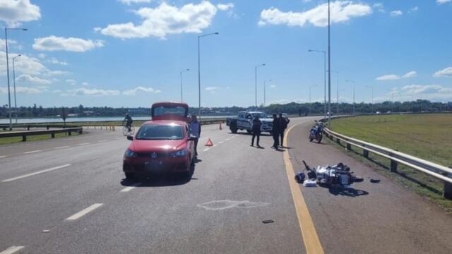 Posadas: accidente de tránsito dejó a un motociclista herido.