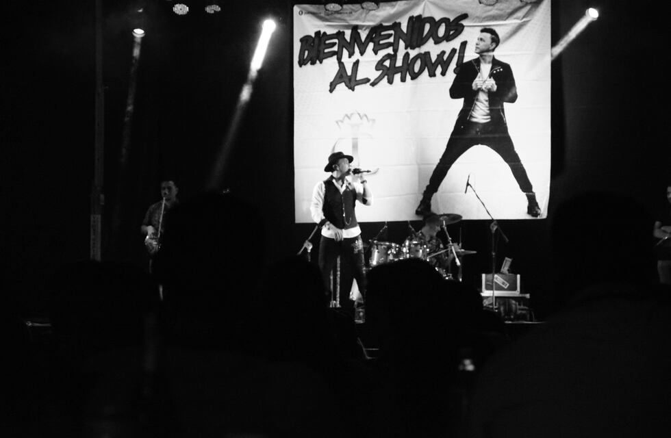 Jean Carlos festejo su cumpleaños arriba del escenario en San Francisco