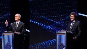 Los candidatos en el primer debate presidencial, y el cruce entre Juan Schiaretti y Javier Milei (Clarín).