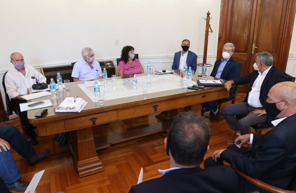 Convocaron a estatales y personal de salud de Santa Fe a reuniones paritarias