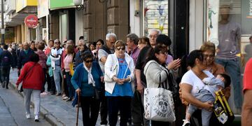 Córdoba anunció un incremento en las jubilaciones. (Ramiro Pereyra / La Voz)