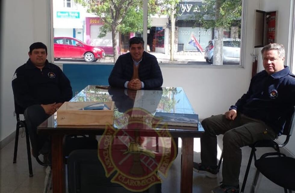 Lamberti se reunió con los Bomberos de Claromecó