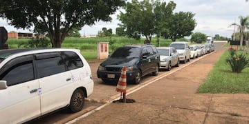 Policía Federal de Brasil secuestra mercadería argentina sobre el puente Tancredo Neves.