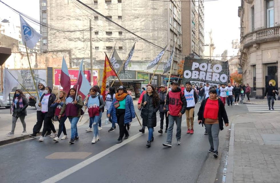 Anuncian cortes de tránsito en Rosario por poda y marcha por el centro