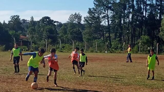 San Pedro: alumnos de escuela de fútbol realizaron pruebas para Crucero del Norte. Gentileza: Carina Martínez