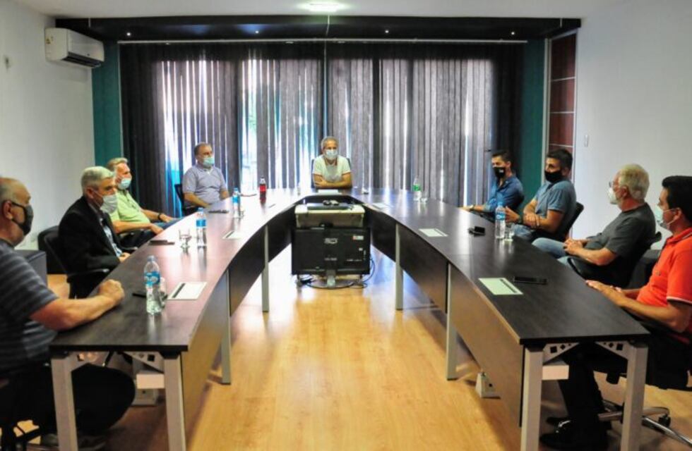 Bernarte se reunió con integrantes de la Sociedad Rural