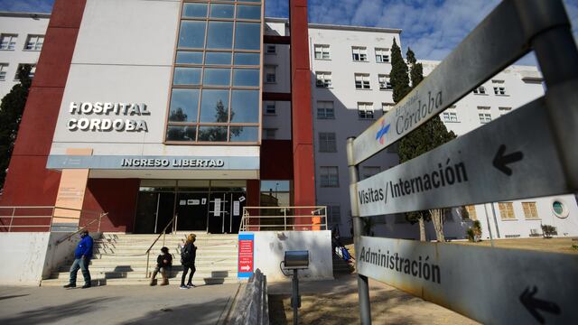 HOSPITAL CÓRDOBA. Allí permanece internada la mujer de 55 años atacada por su expareja.