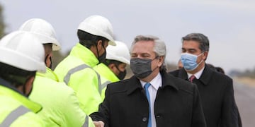 Alberto Fernández y Jorge Capitanich inauguraron tramo de la ruta 7 en Chaco