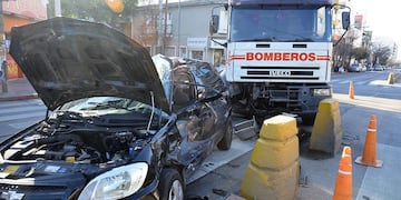 Detuvieron al bombero que manejaba la autobomba.