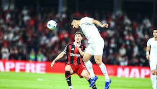 River no pudo con Libertad y dejó inconformes a sus hinchas, que hicieron estallar las redes de memes.