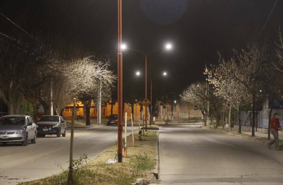 Proponen recambiar las luminarias de todos los barrios de Carlos Paz