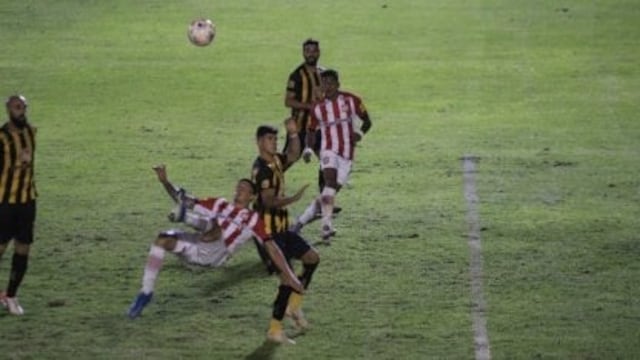 Por dos casos positivos de Covid en Mitre, San Martín pidió la intervención de AFA