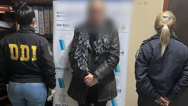 Una mujer fue detenida por apuñalar al médico azuleño