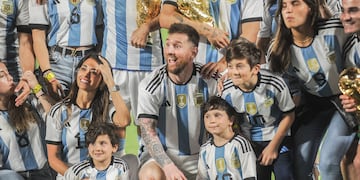 La familia se reunió en Argentina luego la primera parte de la gira de la Selección por Asia.