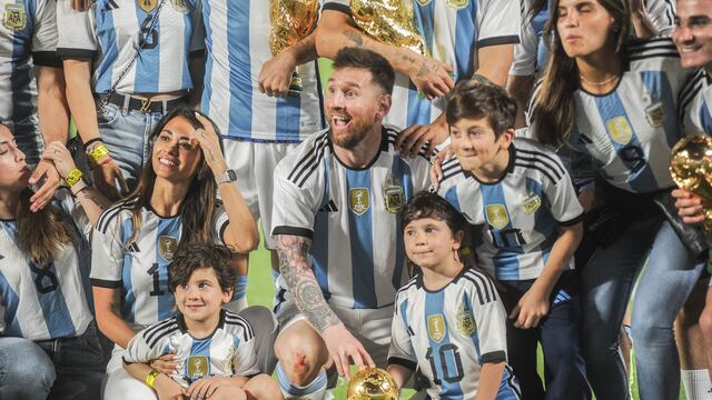 La familia se reunió en Argentina luego la primera parte de la gira de la Selección por Asia.