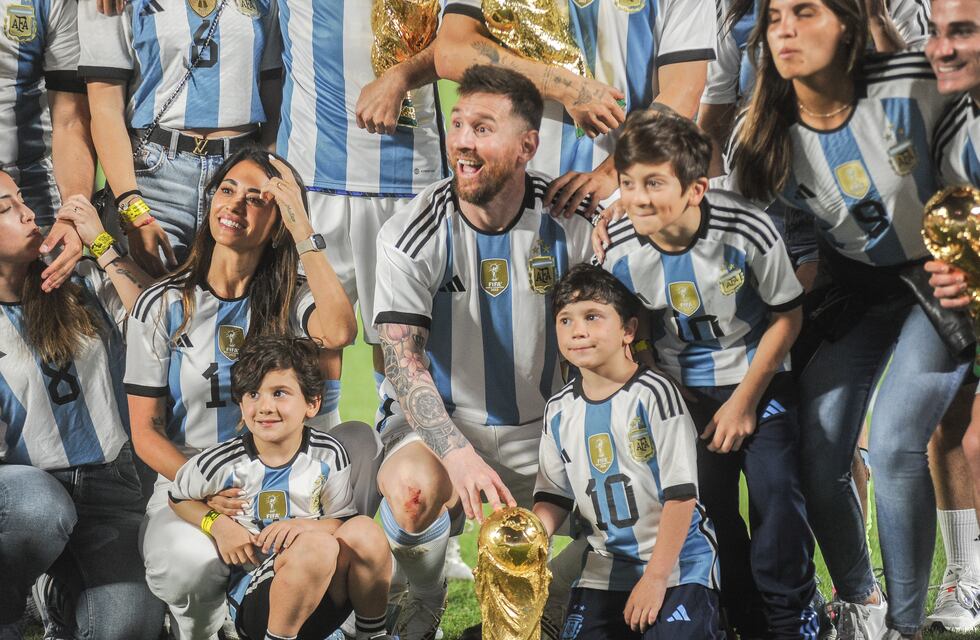 Festeja en casa: Lionel Messi volvió a Rosario antes del Día del Padre