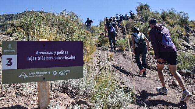 El nuevo sendero fue habilitado este sábado por una caminata que encabezó el intendente de Godoy Cruz Tadeo García Zalazar.