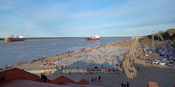 El día comenzó sin nubes en el horizonte.