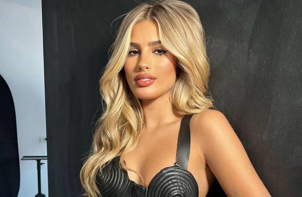 Julieta Poggio enamoró con un look monocromático y llevó la tendencia de la temporada